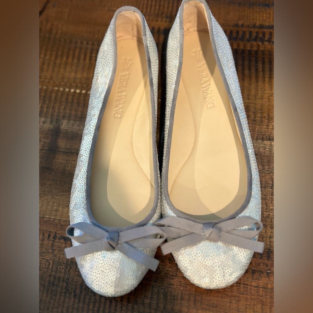 NEW Vera Wang Flats